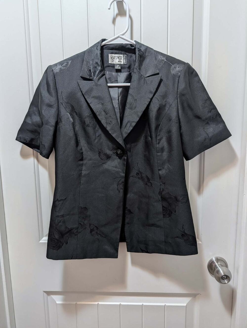 Kasper Blazer Jacket Size 2P Black Leaf Print Lined Career Business